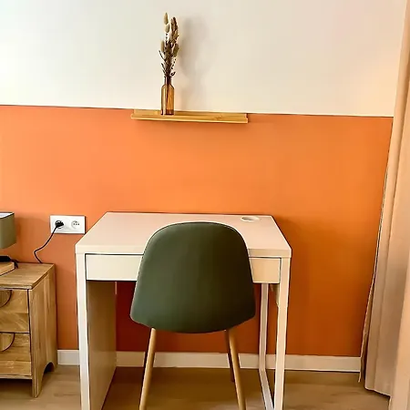 2 Pieces Proche Arenes - Terrasse & Clim アパート